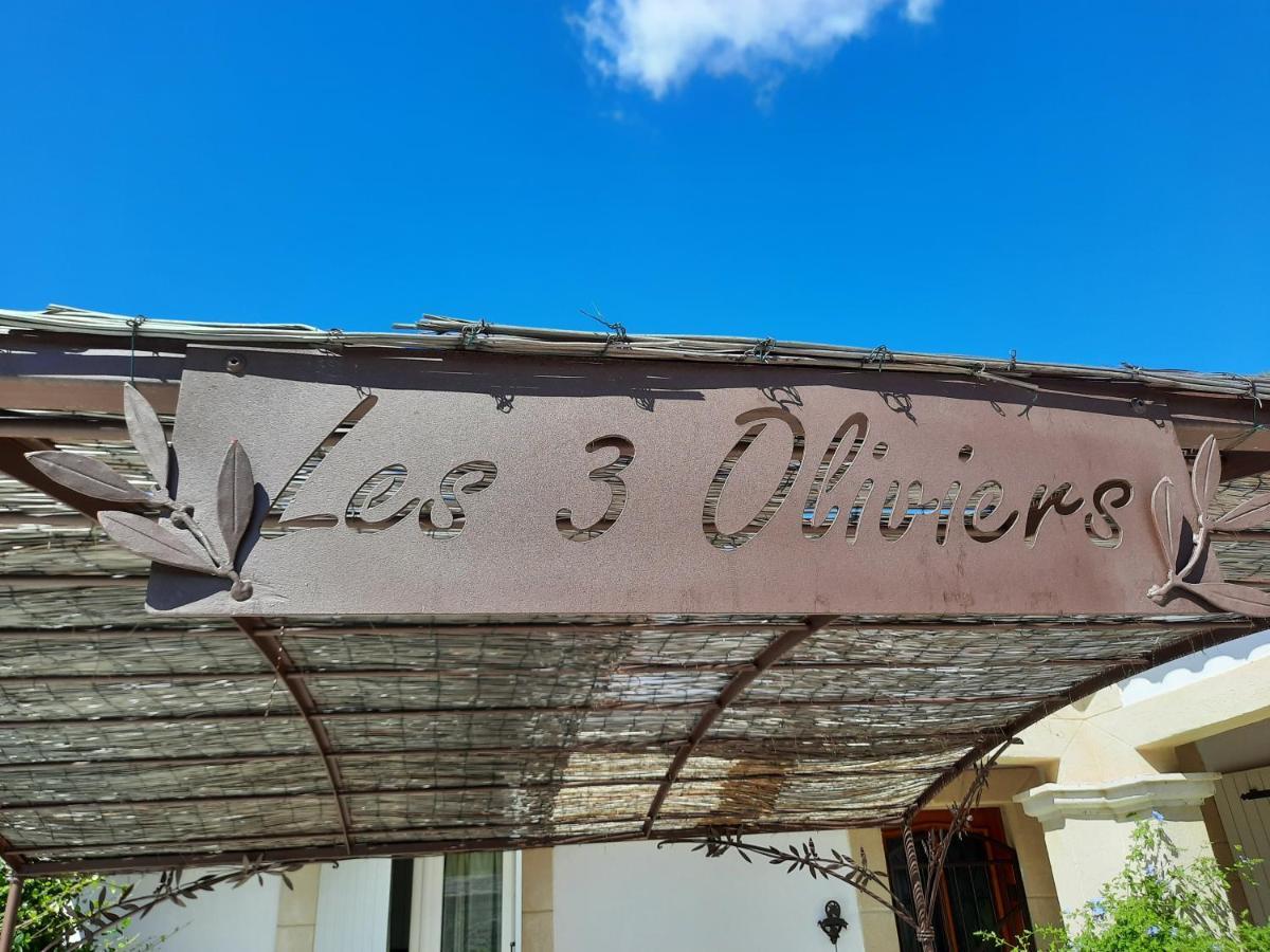 Bed and Breakfast Fenetre Sur Les Alpilles Saint-Martin-de-Crau Esterno foto