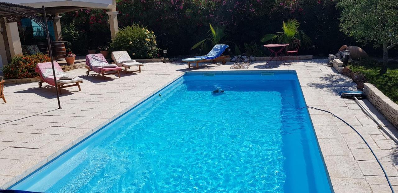 Bed and Breakfast Fenetre Sur Les Alpilles Saint-Martin-de-Crau Esterno foto