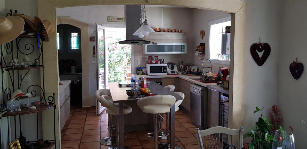 Bed and Breakfast Fenetre Sur Les Alpilles Saint-Martin-de-Crau Esterno foto