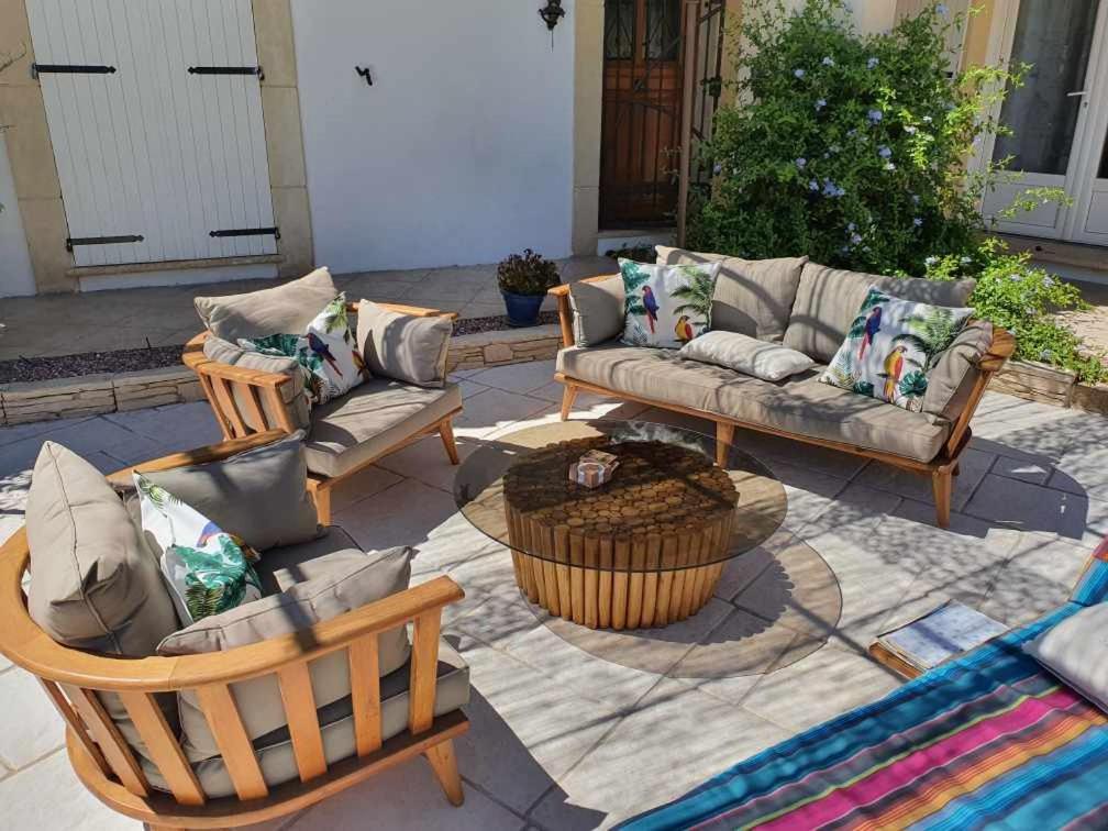 Bed and Breakfast Fenetre Sur Les Alpilles Saint-Martin-de-Crau Esterno foto
