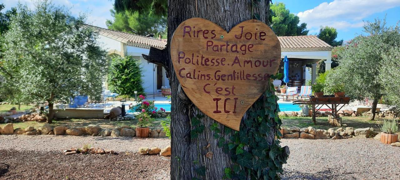 Bed and Breakfast Fenetre Sur Les Alpilles Saint-Martin-de-Crau Esterno foto