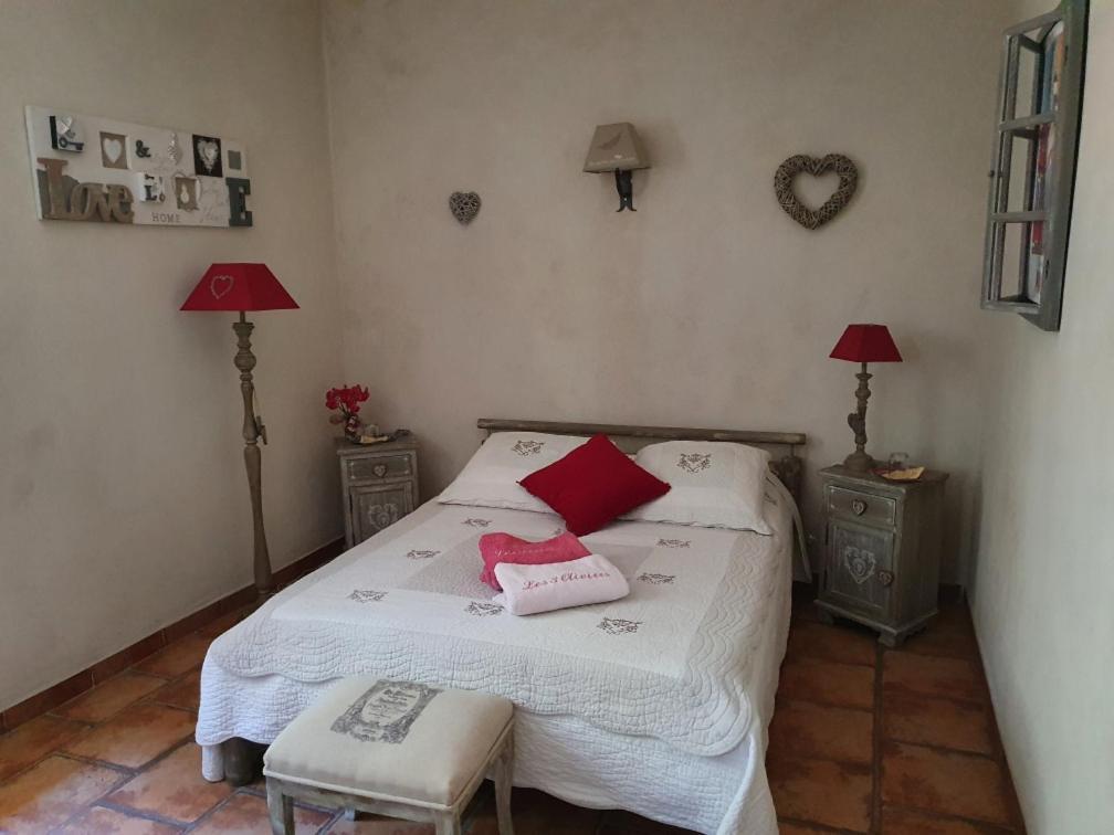 Bed and Breakfast Fenetre Sur Les Alpilles Saint-Martin-de-Crau Esterno foto