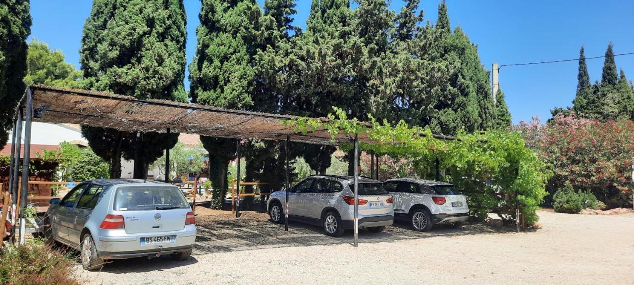 Bed and Breakfast Fenetre Sur Les Alpilles Saint-Martin-de-Crau Esterno foto