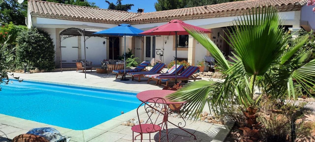 Bed and Breakfast Fenetre Sur Les Alpilles Saint-Martin-de-Crau Esterno foto