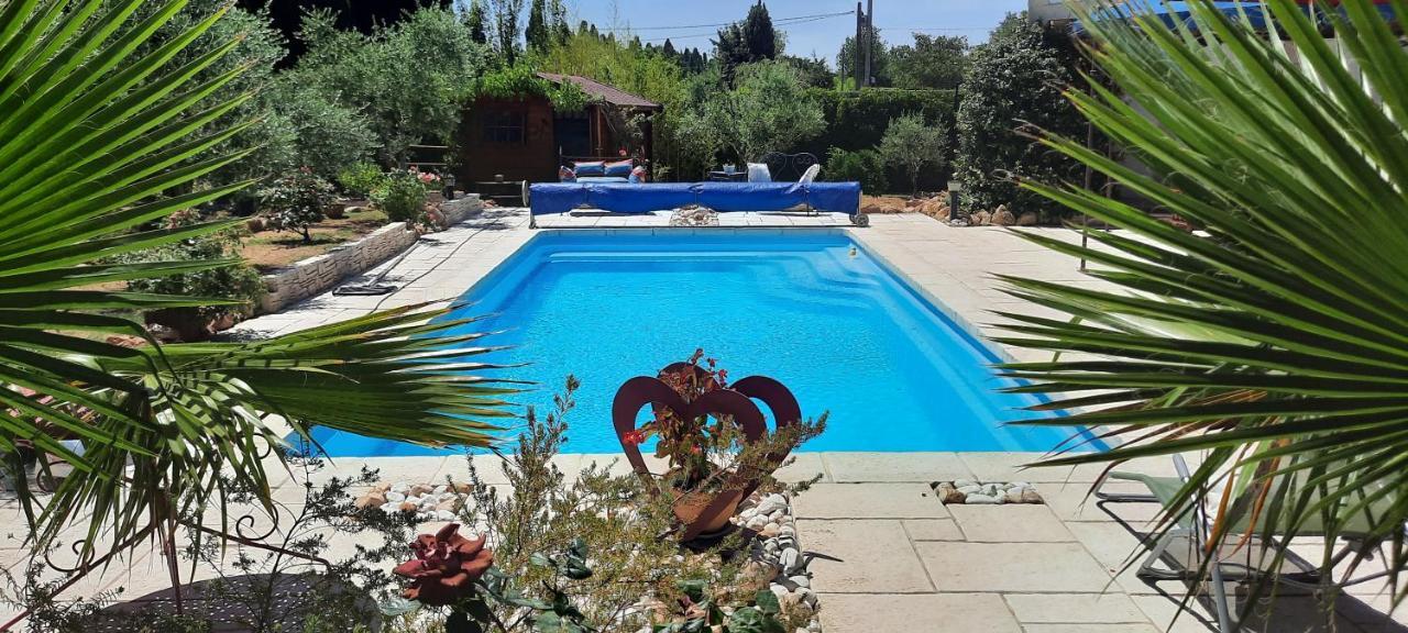 Bed and Breakfast Fenetre Sur Les Alpilles Saint-Martin-de-Crau Esterno foto