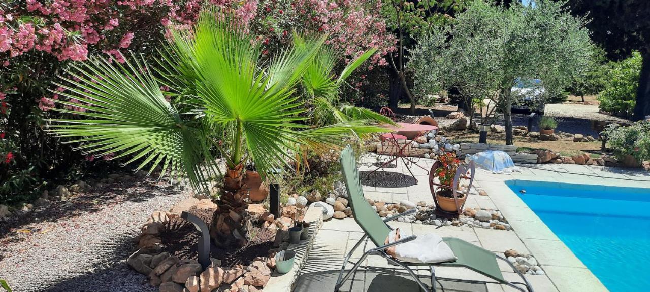 Bed and Breakfast Fenetre Sur Les Alpilles Saint-Martin-de-Crau Esterno foto