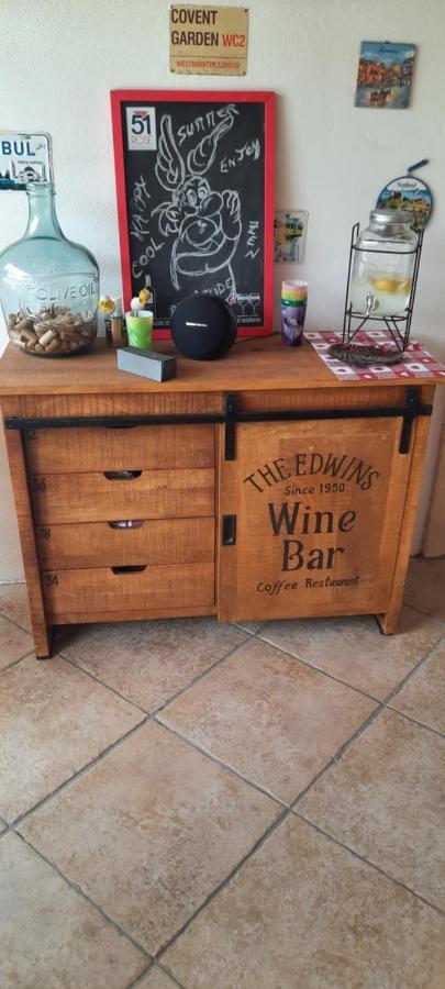 Bed and Breakfast Fenetre Sur Les Alpilles Saint-Martin-de-Crau Esterno foto